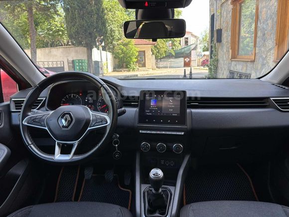 DEĞİŞENSİZ TEMİZ 2023 CLİO 1.0 TCE TOUCH PAKET