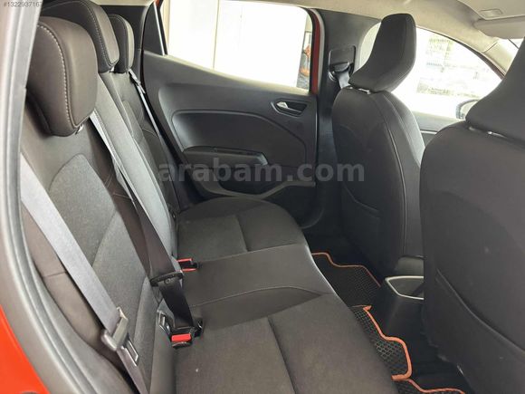 DEĞİŞENSİZ TEMİZ 2023 CLİO 1.0 TCE TOUCH PAKET