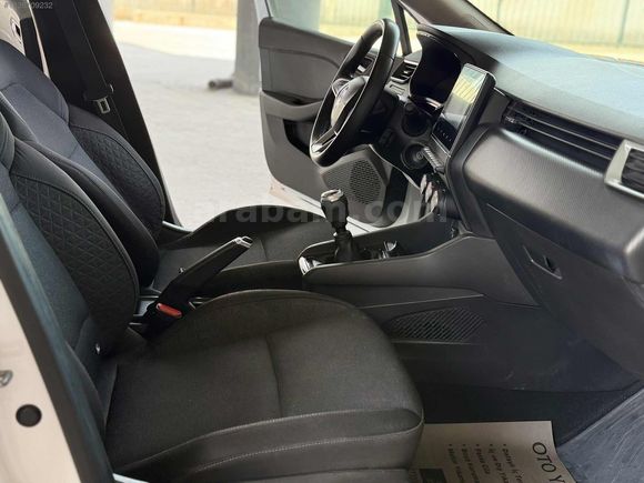 2023 CLIO TOUCH DEĞİŞENSİZ TRAMERSİZ HATASIZ AYARINDA