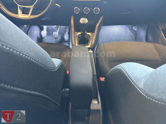 **K.K 12 AY TAKSİT İMKANI** TEKBAŞ MALTEPE' DEN RENAULT CLİO