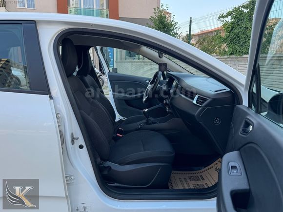 KONŞAH GROUP 2023 RENAULT CLİO 1.0TCE TOUCH BOYASIZ 48 AY KREDİ