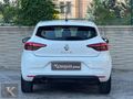 KONŞAH GROUP 2023 RENAULT CLİO 1.0TCE TOUCH BOYASIZ 48 AY KREDİ