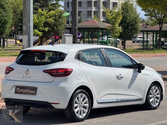 KONŞAH GROUP 2023 RENAULT CLİO 1.0TCE TOUCH BOYASIZ 48 AY KREDİ