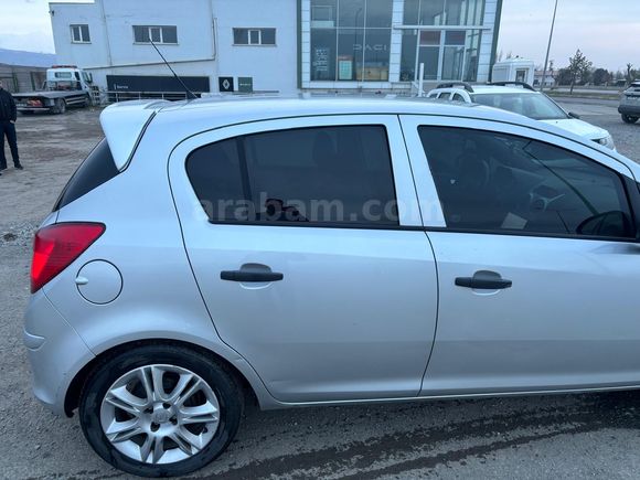 Sahibinden Opel Corsa 1.2 Essentia 2012 Model