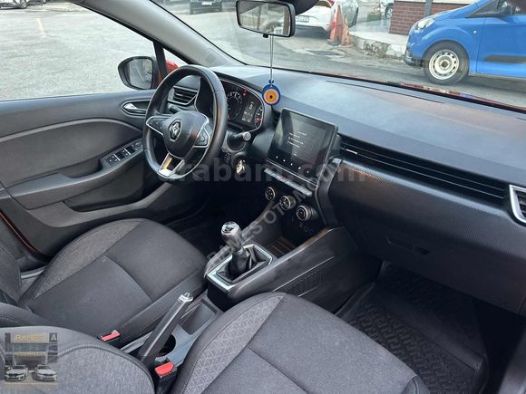 RAMES'TEN RENAULT CLİO 1.0TCE TOUCH - HATASIZ - LANSMAN RENK -