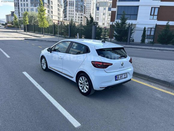 OTOMATİK VİTES 2023 MODEL RENAULT CLIO 1.0 TCE TOUCH