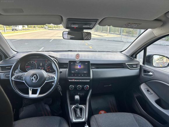 OTOMATİK VİTES 2023 MODEL RENAULT CLIO 1.0 TCE TOUCH