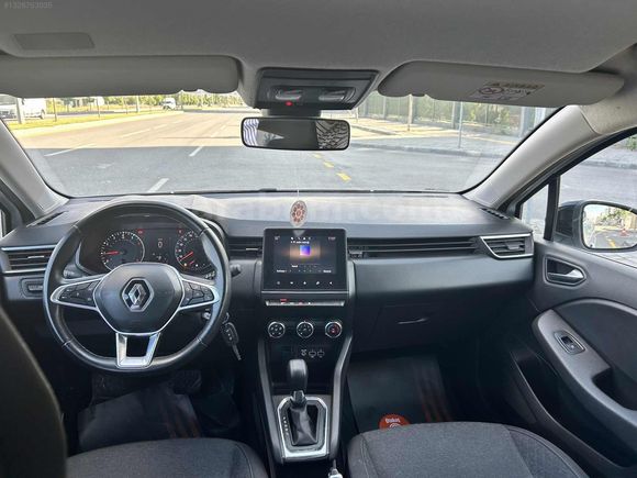 OTOMATİK VİTES 2023 MODEL RENAULT CLIO 1.0 TCE TOUCH