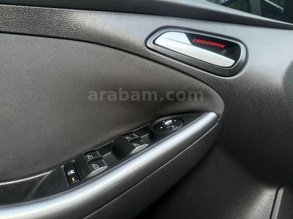 [MASCAR] 2013 FORD FOCUS 1.6 125HP IŞIK PAKET TİTANİUM TR'de Tek