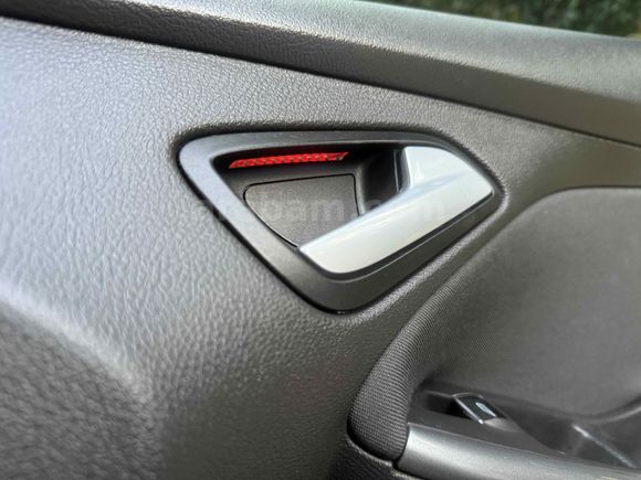 [MASCAR] 2013 FORD FOCUS 1.6 125HP IŞIK PAKET TİTANİUM TR'de Tek