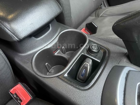 [MASCAR] 2013 FORD FOCUS 1.6 125HP IŞIK PAKET TİTANİUM TR'de Tek