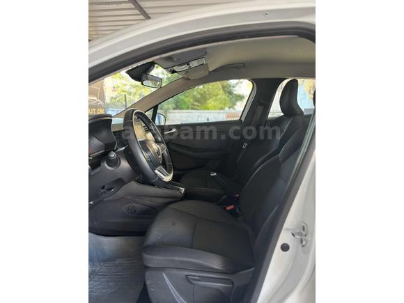 RENAULT CLIO 1 TCE TOUCH OTOMATİK 109 BIN KM
