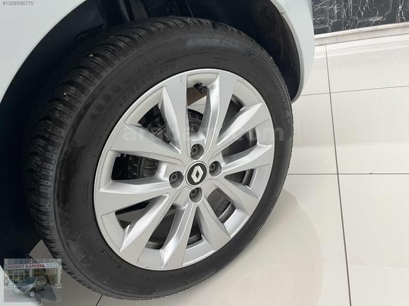 2022/CLİO TOCUH EKSTRALI OTOMATİK GERİ GÖRÜŞ +PARK SENSÖRÜ