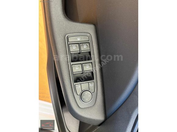 "AUTO IRMAK" 2023 RENAULT CLIO TOUCH ÇELİK JANT %20FATURALI 90HP