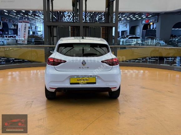 "AUTO IRMAK" 2023 RENAULT CLIO TOUCH ÇELİK JANT %20FATURALI 90HP