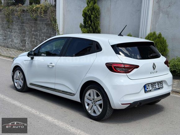 BT AUTO'DAN 2021 RENAULT CLİO 1.0 TCE 77.000 KM