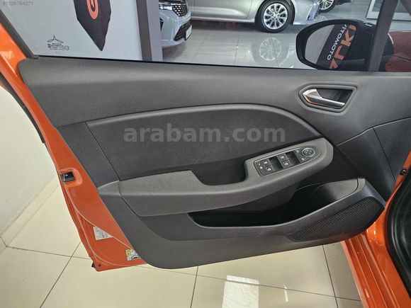 2023 MODEL RENAULT CLİO 1.0 TCE TOUCH BOYASIZ DEĞİŞENSİZ