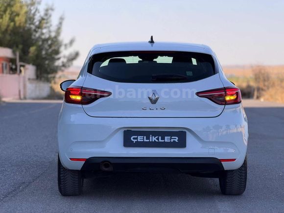 ÇELİKLER'DEN 2023 RENAULT CLİO TOUCH HATASIZ BOYASIZ