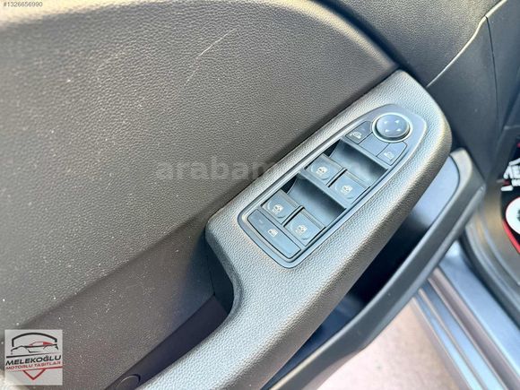 İLK ELDEN 3.PARÇA LOKAL BOYALI 2023 78 BİNDE OTOMATİK TOUCH CLİO