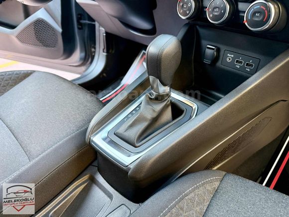 İLK ELDEN 3.PARÇA LOKAL BOYALI 2023 78 BİNDE OTOMATİK TOUCH CLİO
