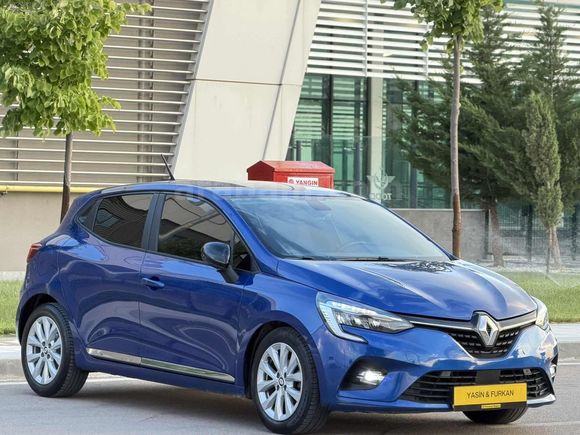 DEĞİŞENSİZ BOYASIZ TRAMERSİZ 2023 MODEL 92 BİN KM'DE ÖZEL RENK