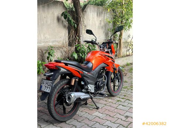 2023 MODEL 6.800 KM BAKIMLI TEMİZ TNT 125