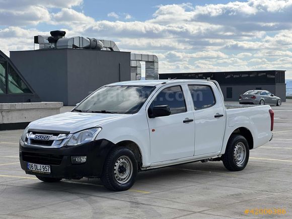 ISUZU DMAX 4x2 PİCKUP KAMYONET