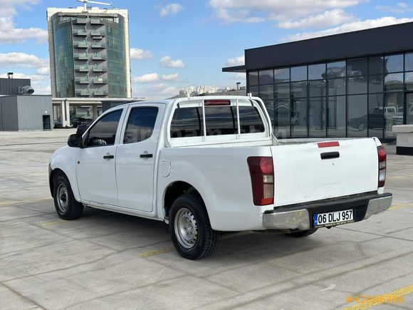 ISUZU DMAX 4x2 PİCKUP KAMYONET
