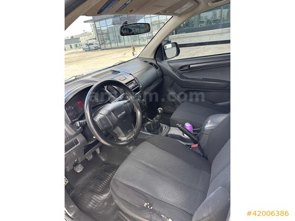 ISUZU DMAX 4x2 PİCKUP KAMYONET