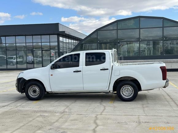 ISUZU DMAX 4x2 PİCKUP KAMYONET