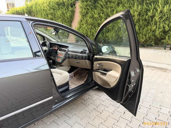 2012 EN DOLUSU HATASIZZ LİNEA 1.3 MULTİJET EMOTİON PLUS