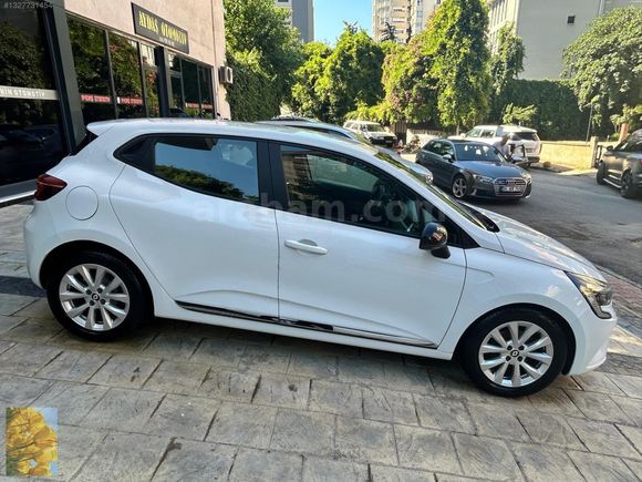 %0,68_12_KRD_2023_ORJ_79.000KM_DEĞİŞENSİZ_DEĞİŞENSİZ_BOYASIZ