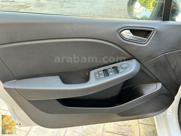 %0,68_12_KRD_2023_ORJ_79.000KM_DEĞİŞENSİZ_DEĞİŞENSİZ_BOYASIZ