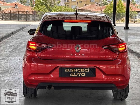BAHÇECİ AUTO DAN HATASIZ BOYASIZ CLIO 55,000 KM OTOMATIK