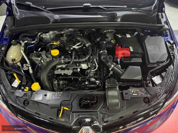 NİNA OTOMOTİV'DEN 2022 MODEL CLIO TOUCH OTOMATİK