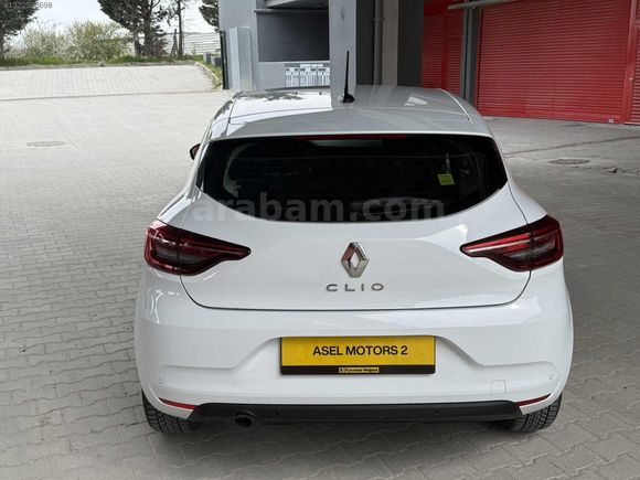 2023 CLIO TOUCH HATASIZ DEĞİŞENSİZ SADECE1 PARÇA BOYALI DÜŞÜK KM