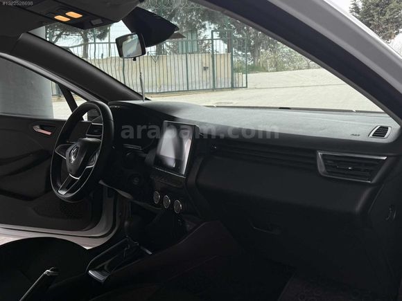 2023 CLIO TOUCH HATASIZ DEĞİŞENSİZ SADECE1 PARÇA BOYALI DÜŞÜK KM