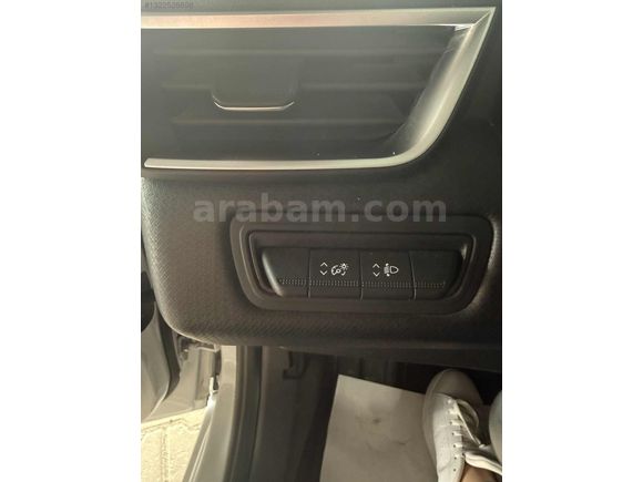 2023 CLIO TOUCH HATASIZ DEĞİŞENSİZ SADECE1 PARÇA BOYALI DÜŞÜK KM