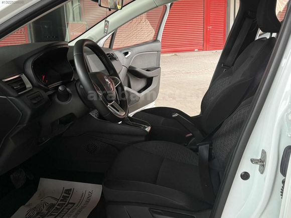 2023 CLIO TOUCH HATASIZ DEĞİŞENSİZ SADECE1 PARÇA BOYALI DÜŞÜK KM