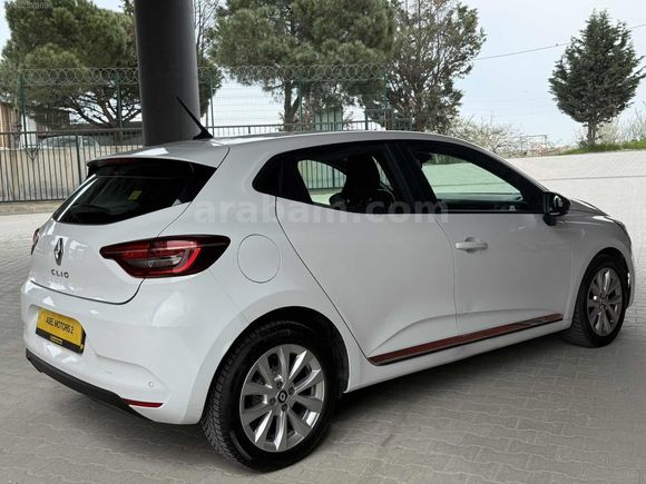 2023 CLIO TOUCH HATASIZ DEĞİŞENSİZ SADECE1 PARÇA BOYALI DÜŞÜK KM