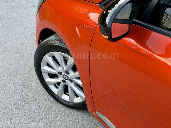 2020 Clio 1.0 TCe Touch 30BİN KM HATASIZ BOYASIZ EKSTRALI