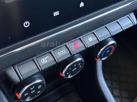 TANEER AUTO'DAN 2023 RENAULT CLIO TOUCH 46.000 KM'DE HATASIZ