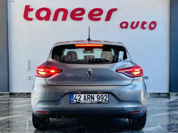TANEER AUTO'DAN 2023 RENAULT CLIO TOUCH 46.000 KM'DE HATASIZ