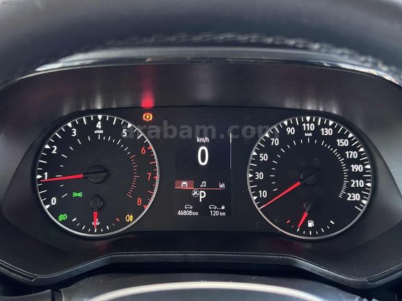 TANEER AUTO'DAN 2023 RENAULT CLIO TOUCH 46.000 KM'DE HATASIZ