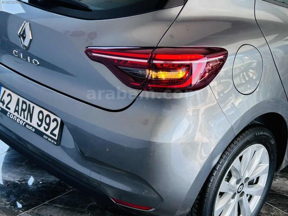 TANEER AUTO'DAN 2023 RENAULT CLIO TOUCH 46.000 KM'DE HATASIZ