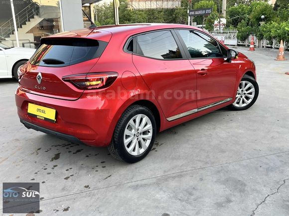 ORJİNAL BOYASIZ 2023 RENAULT CLİO5 1.0 Tce TOUCH GÖRÜŞ PAKETLİ