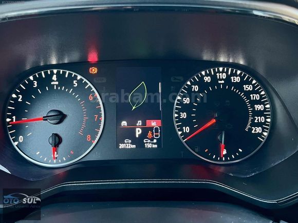 ORJİNAL BOYASIZ 2023 RENAULT CLİO5 1.0 Tce TOUCH GÖRÜŞ PAKETLİ