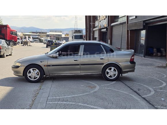Galeriden Opel Vectra 2.0 CD 1998 Model Afyonkarahisar