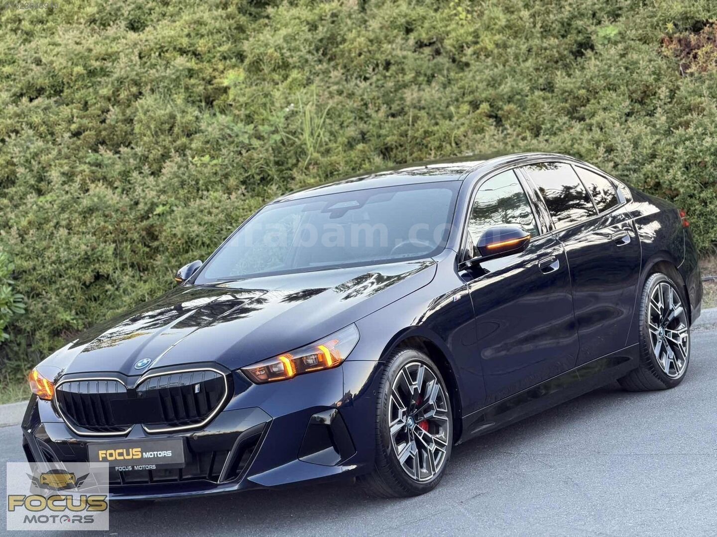 Galeriden BMW i Serisi i5 eDrive 40 M Sport 2023 Model İstanbul 40.000 km Mavi 3