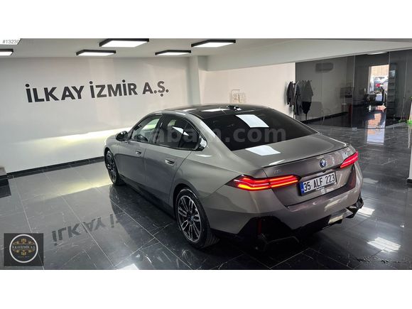BMW İ5 eDRİVE 40 M SPORT